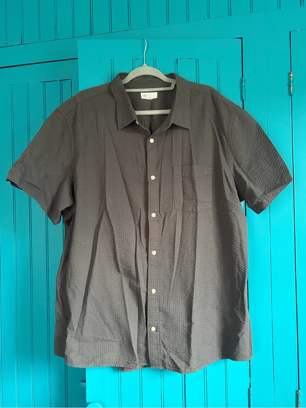 {GAP} Seersucker Sleeve Button-Down Shirt